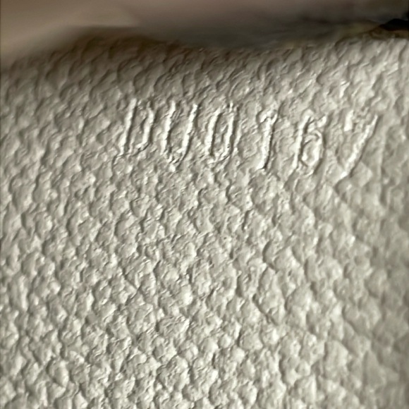 🌼🌼Authentic🌼🌼 Louis Vuitton Toiletry 26 + Strap - Picture 7 of 9